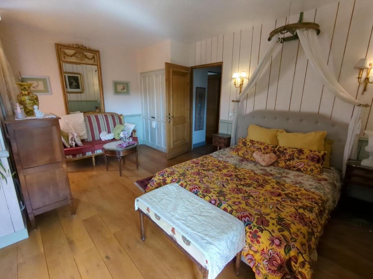 Chambre D'Hotes La Grenade Bleue Pons Exterior photo